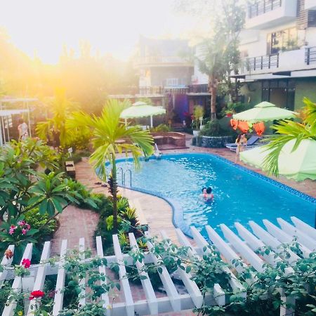 Republic Hostel Cat Ba Xuan Dam ภายนอก รูปภาพ