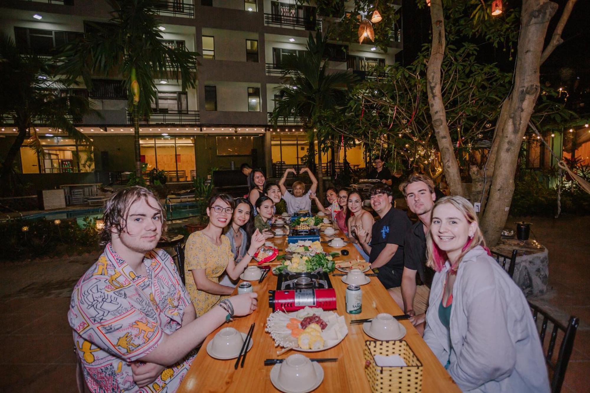 Republic Hostel Cat Ba Xuan Dam ภายนอก รูปภาพ