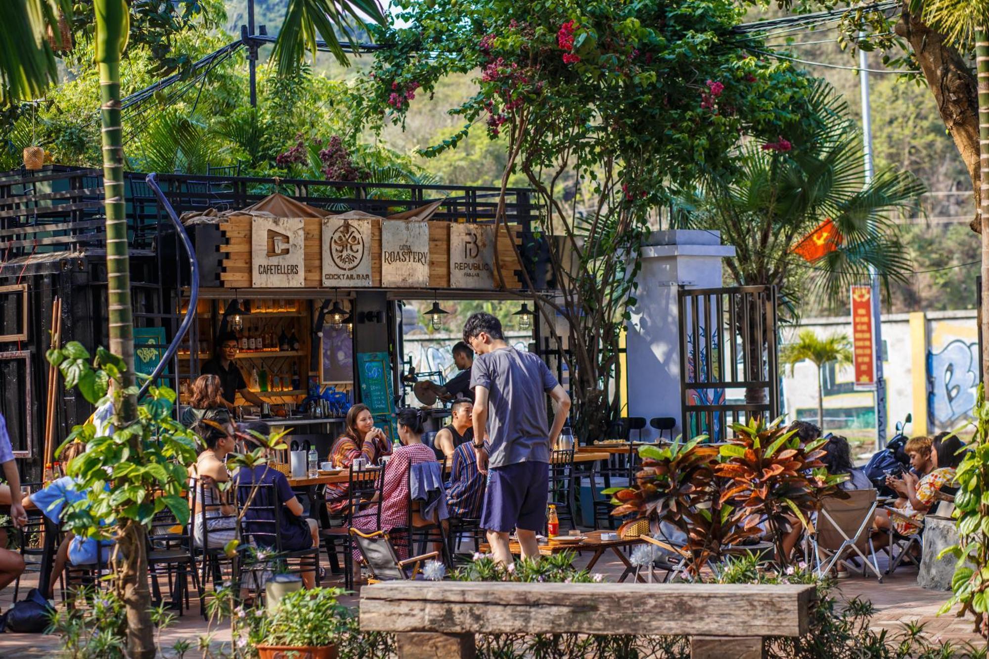Republic Hostel Cat Ba Xuan Dam ภายนอก รูปภาพ