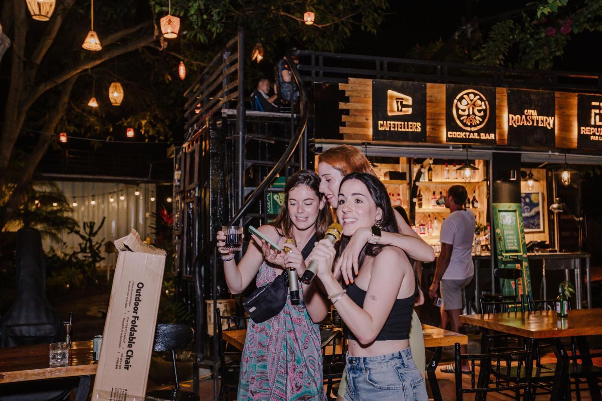 Republic Hostel Cat Ba Xuan Dam ภายนอก รูปภาพ