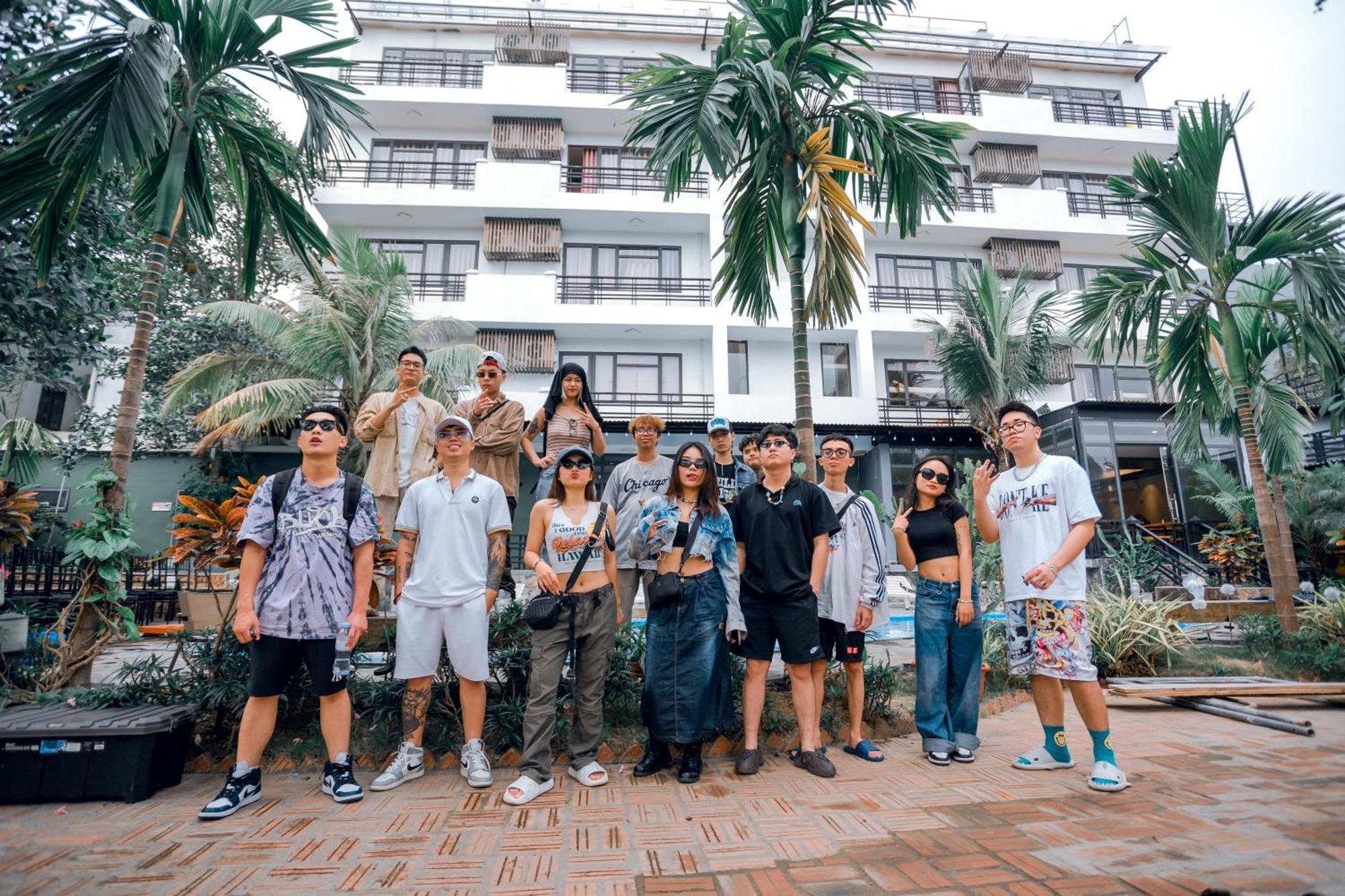Republic Hostel Cat Ba Xuan Dam ภายนอก รูปภาพ